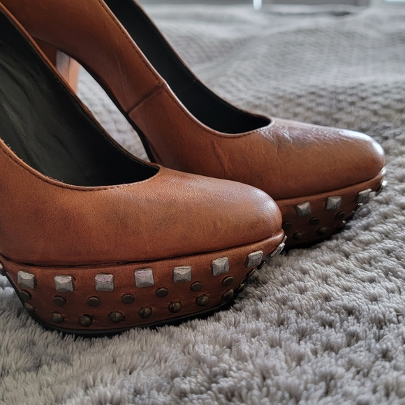 Tsakiris Mallas Leather Pumps Platform - Picture 4 of 5